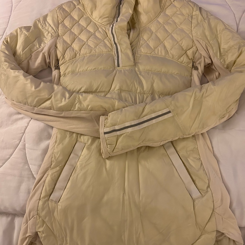 Lululemon athletica Fluff Pullover Polar cream jacket